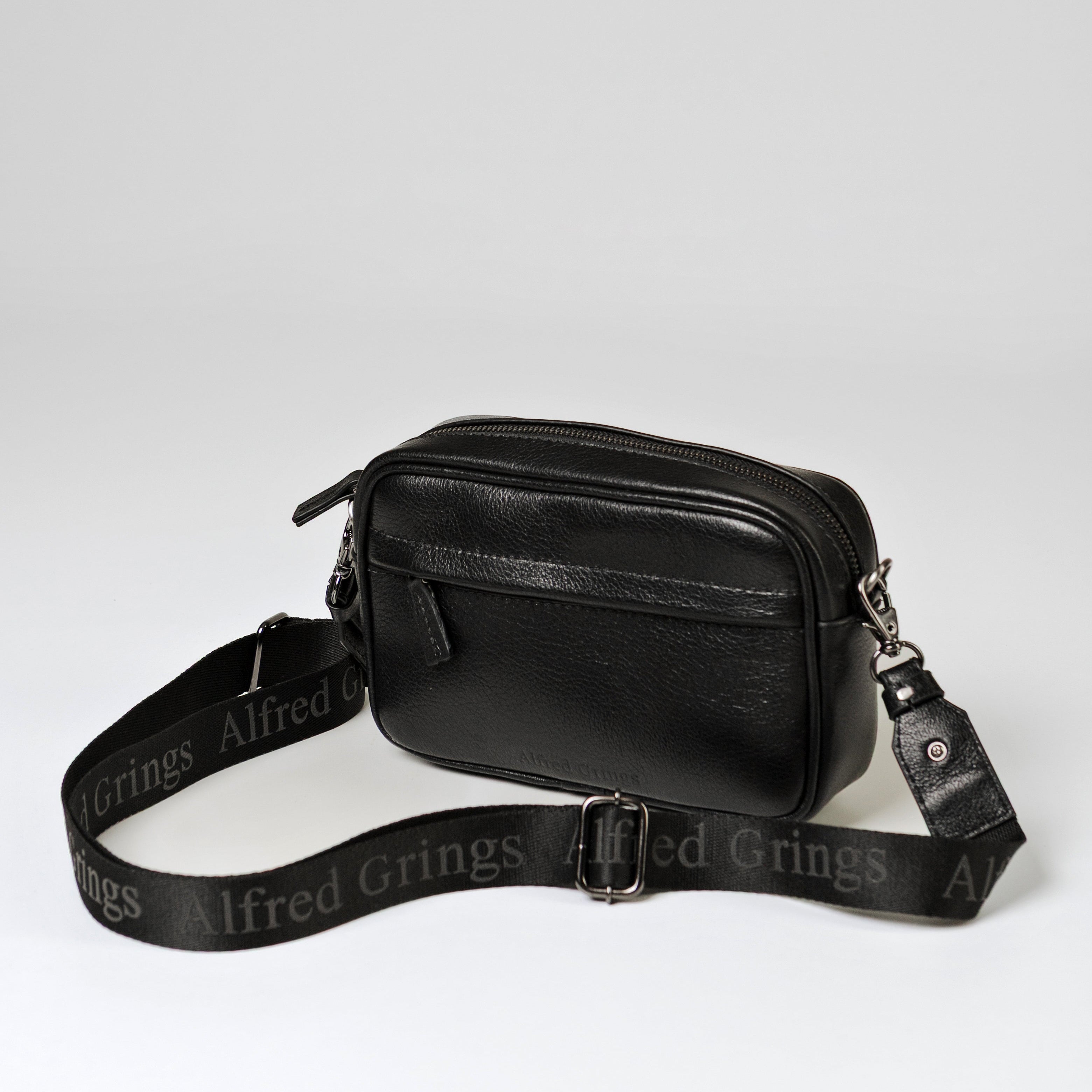 Crossbody Classic